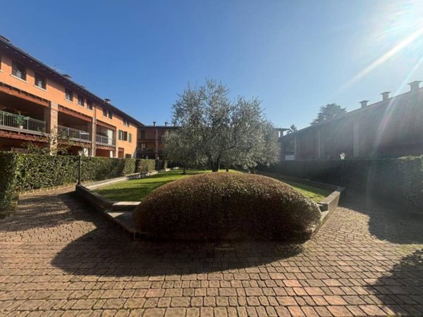 casa indipendente in vendita a Rezzato in zona Virle