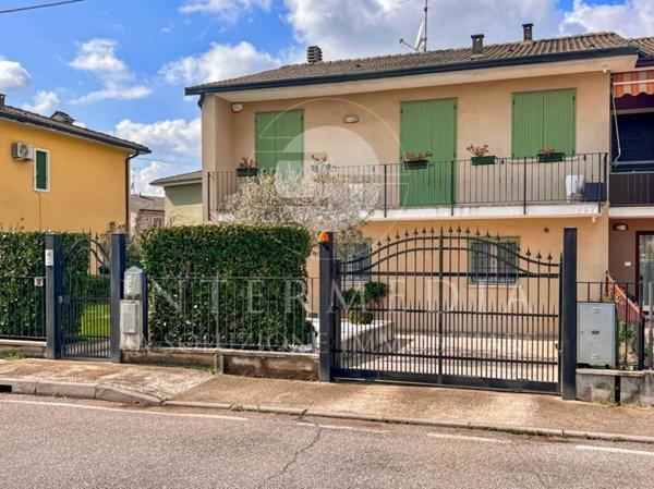 casa indipendente in vendita a Rezzato