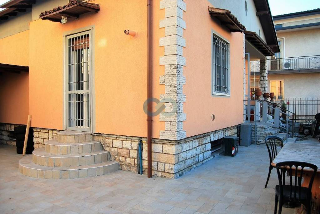 casa indipendente in vendita a Rezzato