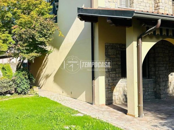 casa indipendente in vendita a Rezzato