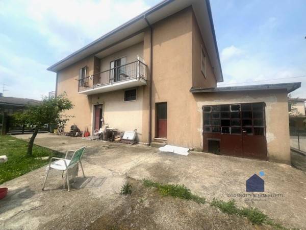 casa indipendente in vendita a Rezzato