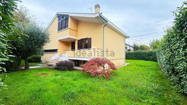 casa indipendente in vendita a Rezzato