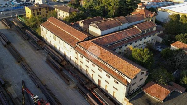 capannone in vendita a Rezzato