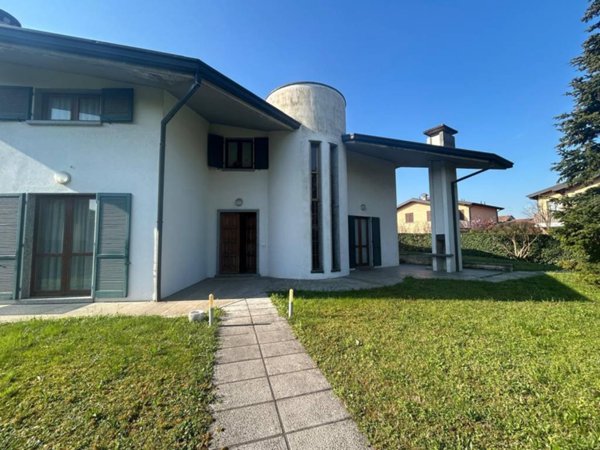 casa indipendente in vendita a Rezzato