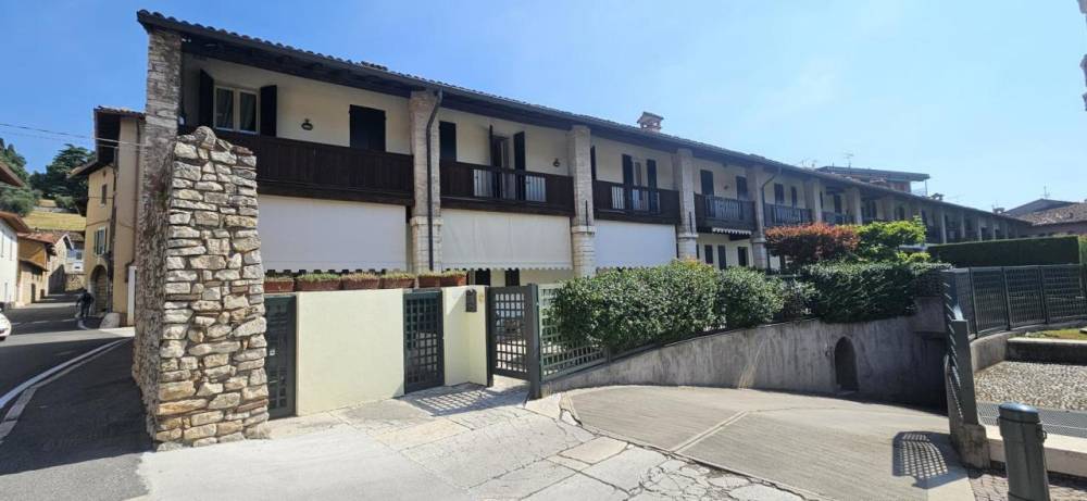 casa indipendente in vendita a Rezzato
