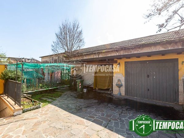 casa indipendente in vendita a Rezzato