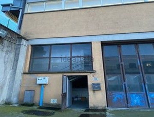 locale di sgombero in vendita a Rezzato