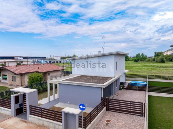 casa indipendente in vendita a Rezzato
