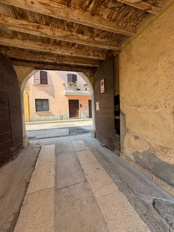 intera palazzina in vendita a Rezzato in zona Virle