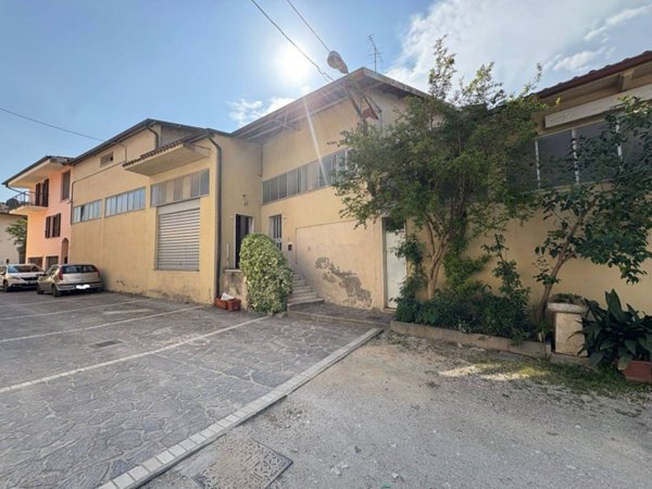 appartamento in vendita a Rezzato in zona Virle