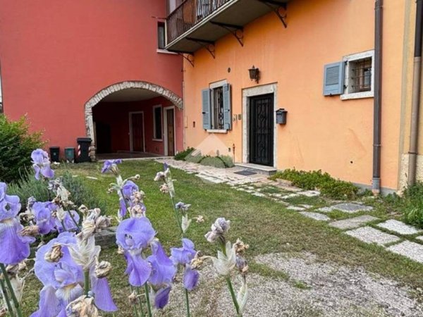 casa indipendente in vendita a Rezzato