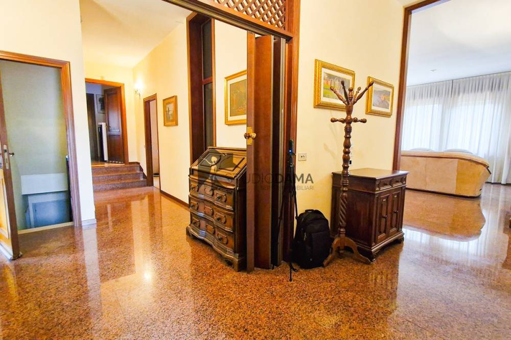 casa indipendente in vendita a Rezzato