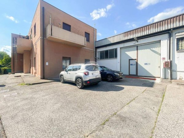 capannone in vendita a Rezzato