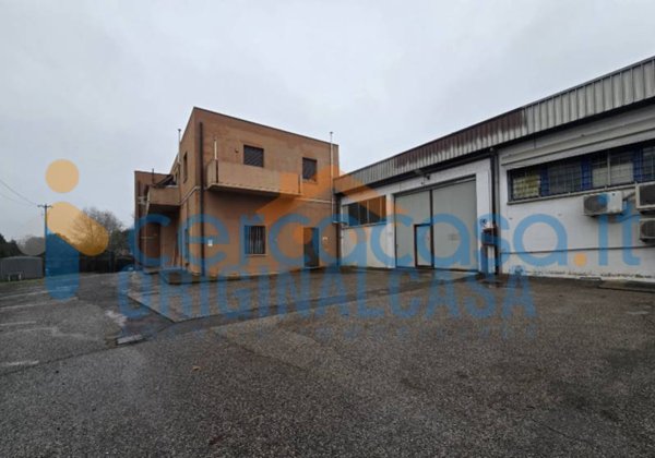 locale di sgombero in vendita a Rezzato