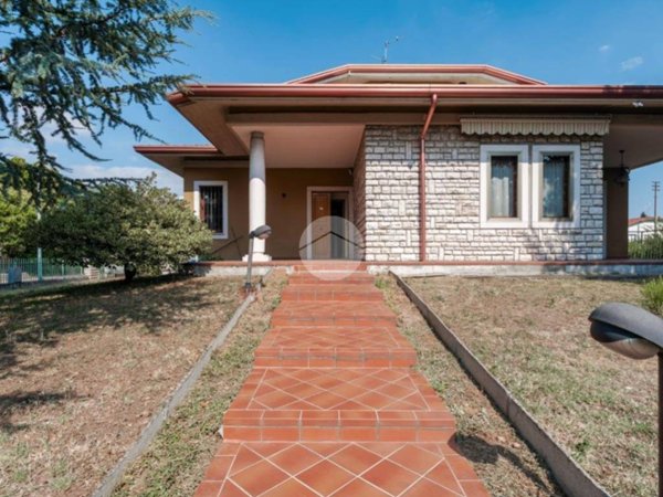 casa indipendente in vendita a Rezzato