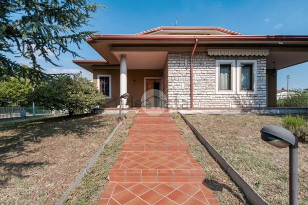 casa indipendente in vendita a Rezzato