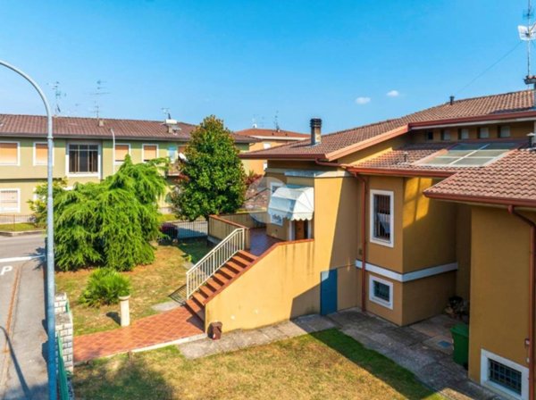 casa indipendente in vendita a Rezzato