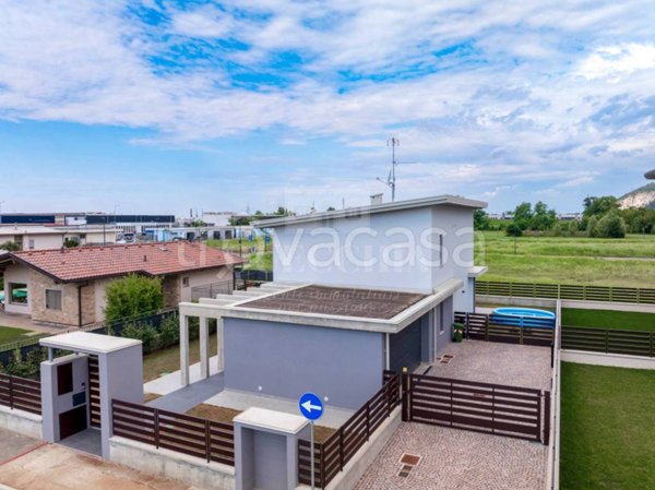 casa indipendente in vendita a Rezzato
