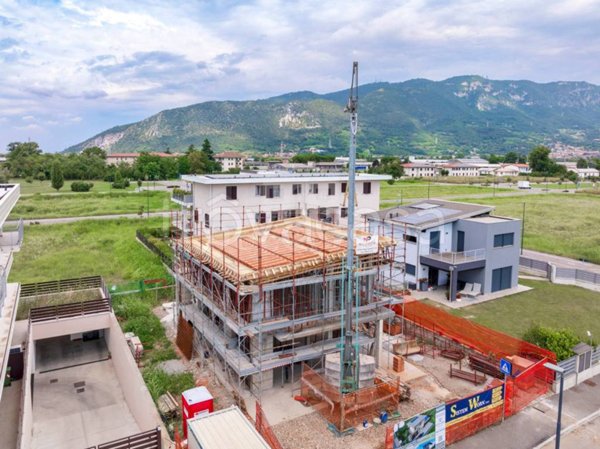 casa indipendente in vendita a Rezzato in zona Treponti