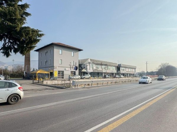 negozio in vendita a Rezzato