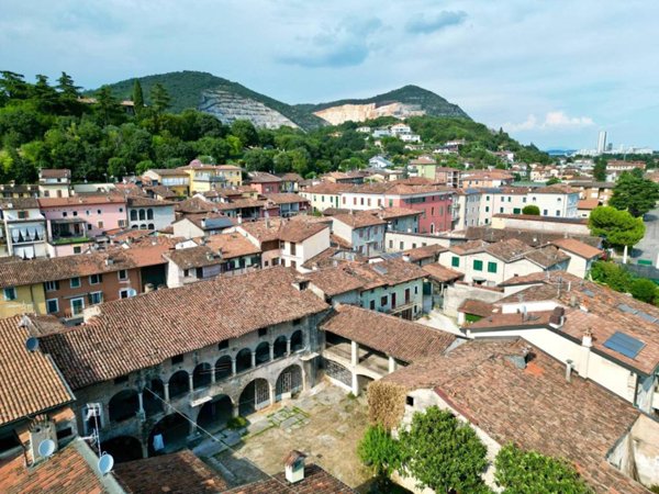 casa indipendente in vendita a Rezzato