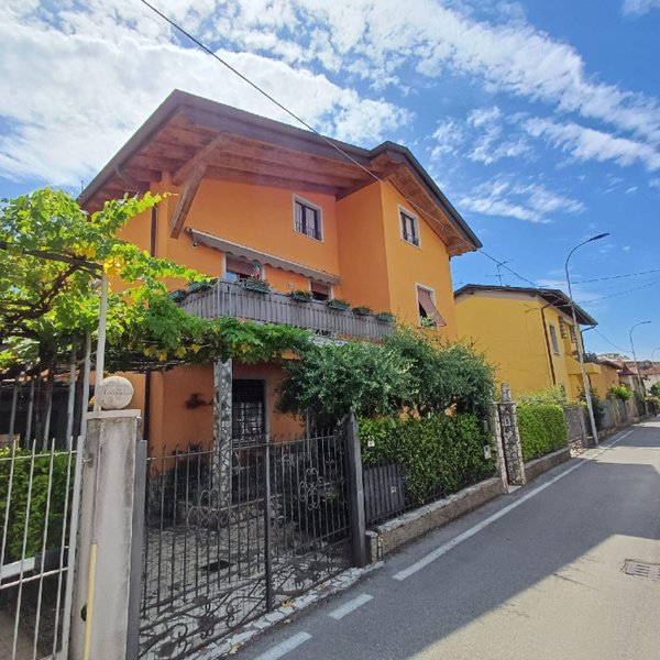 casa indipendente in vendita a Rezzato