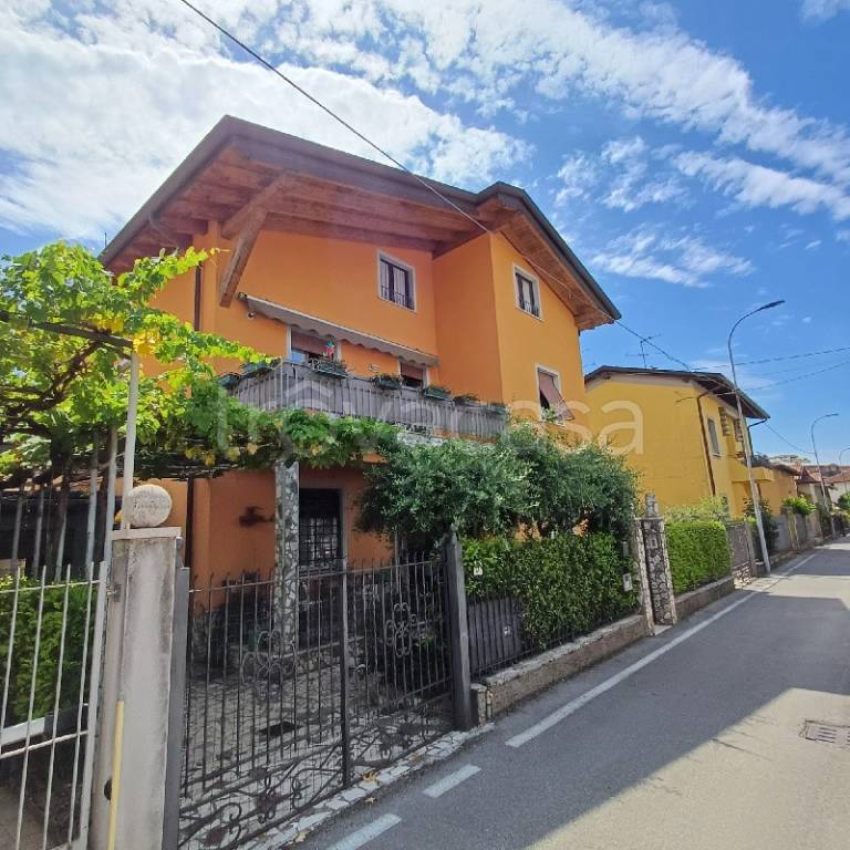 casa indipendente in vendita a Rezzato
