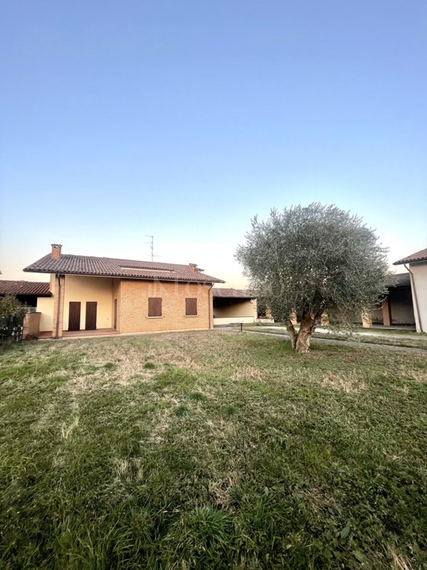 casa indipendente in vendita a Rezzato