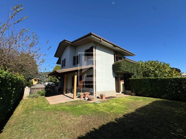 casa indipendente in vendita a Rezzato