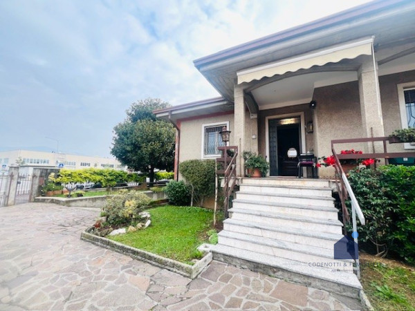 casa indipendente in vendita a Rezzato