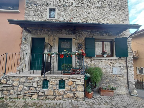 appartamento in vendita a Rezzato in zona Virle