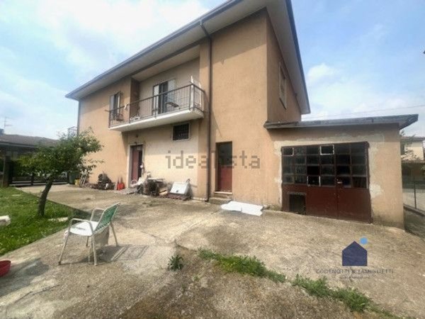 casa indipendente in vendita a Rezzato