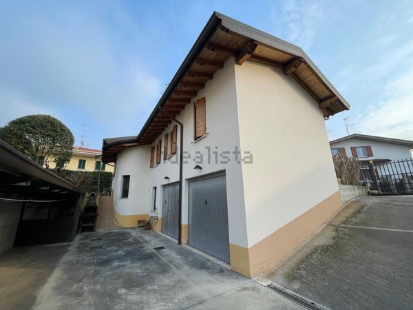 casa indipendente in vendita a Rezzato