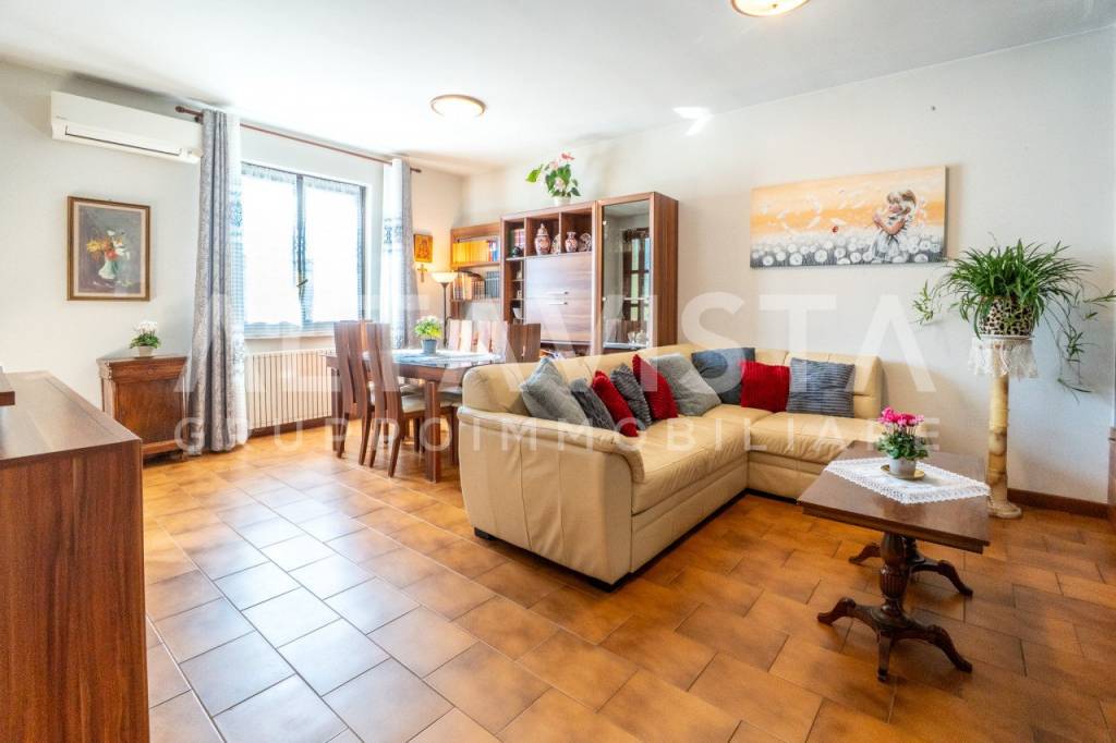 casa indipendente in vendita a Rezzato