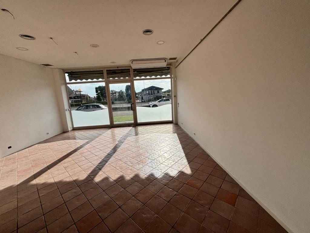negozio in vendita a Rezzato