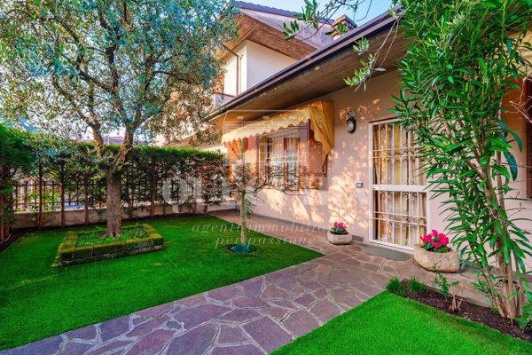 casa indipendente in vendita a Rezzato