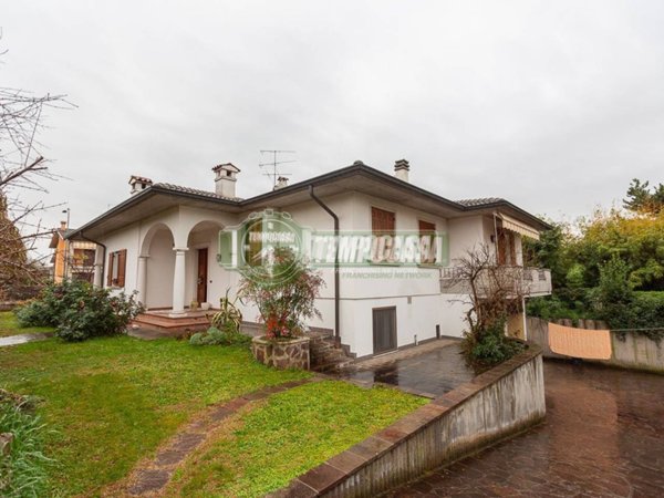 casa indipendente in vendita a Rezzato