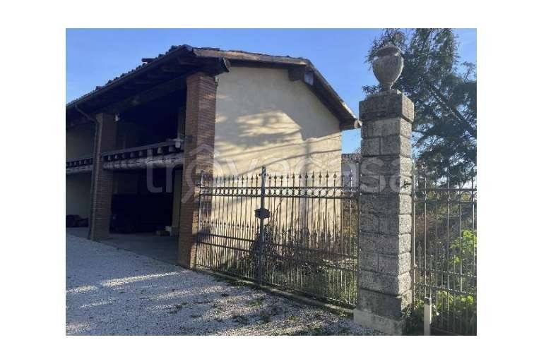 casale in vendita a Rezzato in zona San Giacomo