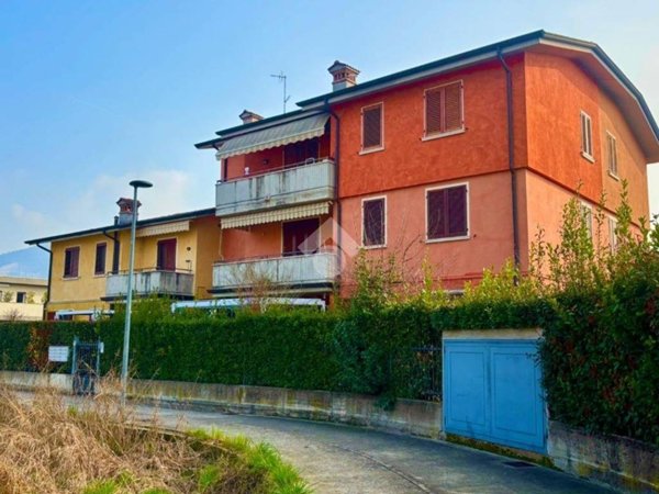 appartamento in vendita a Rezzato in zona Treponti