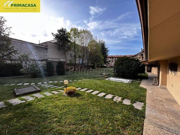 appartamento in vendita a Rezzato in zona Virle