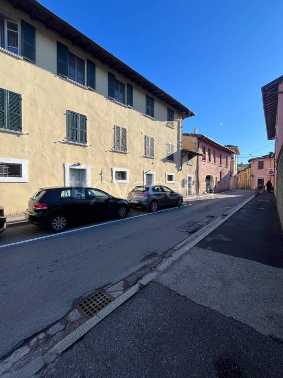 negozio in vendita a Rezzato in zona Treponti