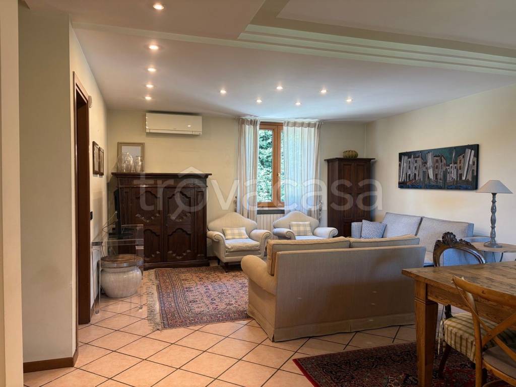casa indipendente in vendita a Rezzato