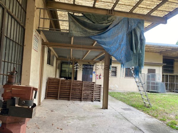 capannone in vendita a Rezzato in zona Virle