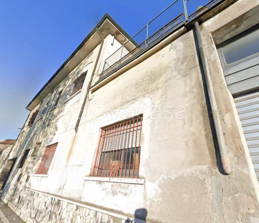 appartamento in vendita a Rezzato in zona Treponti