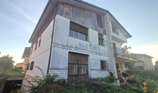 casa indipendente in vendita a Rezzato in zona Treponti