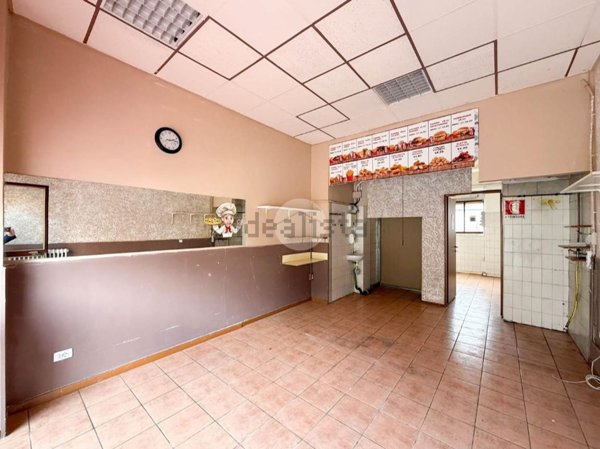 locale commerciale in vendita a Rezzato