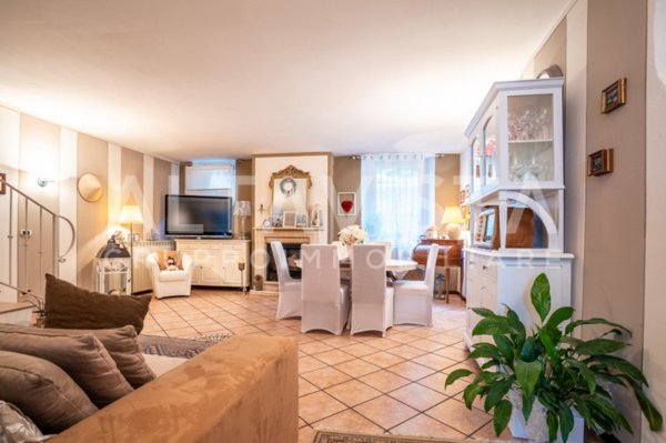 casa indipendente in vendita a Rezzato in zona Treponti