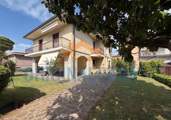 casa indipendente in vendita a Rezzato