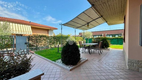 appartamento in vendita a Rezzato in zona Treponti