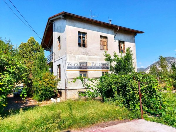 casa indipendente in vendita a Rezzato in zona Treponti